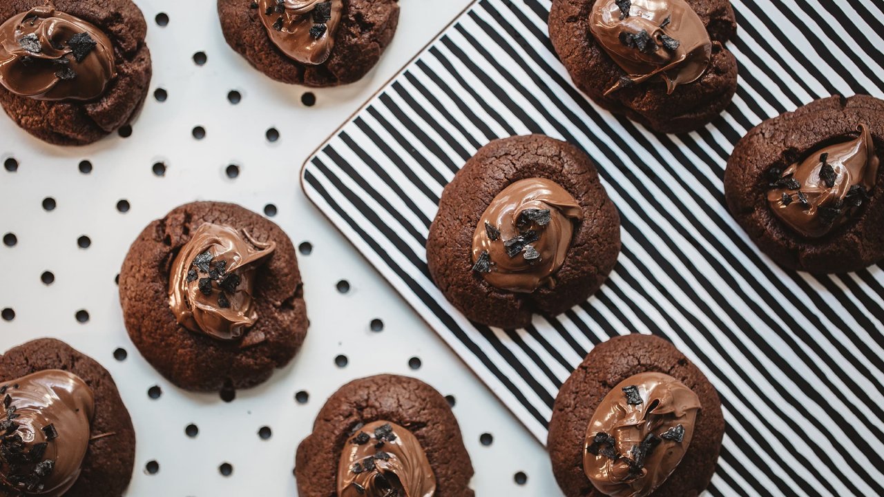 Chocolate Hazelnut Thumbprint Cookies | CSR Sugar